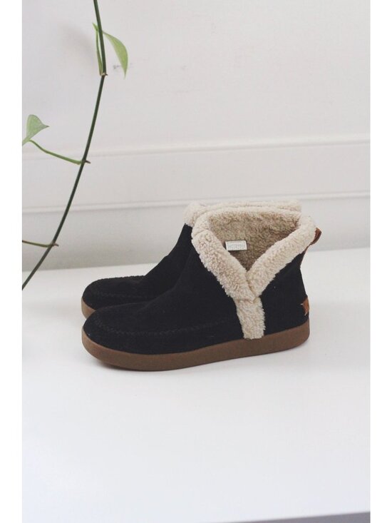 Sanuk Shoes - Sanuk Nice Bootah Black Corduroy Slip-On Boots Faux ShearlingRubber Sole Womens